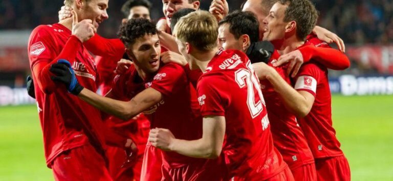 O FC Twente é líder nos torneios europeus