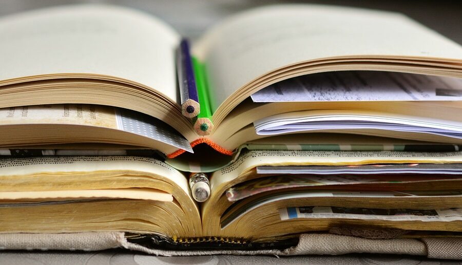 O impacto da educação e do aprendizado contínuo no sucesso profissional