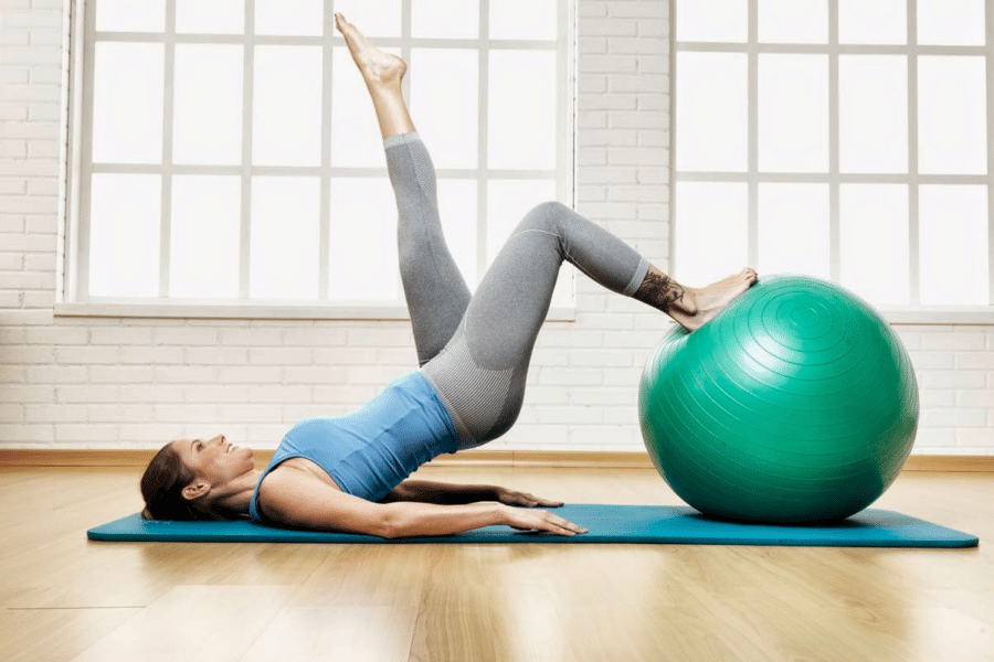 O Pilates é um método de condicionamento físico e mental criado por Joseph Pilates no início do século XX.