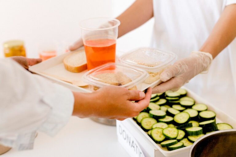 Como aderir ao programa de alimentação do trabalhador? 