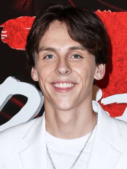 Quem é a namorada de Jacob Bertrand? Tudo sobre a vida amorosa do ator