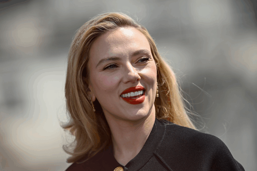 Qual a altura de Scarlett Johansson? Descubra a estatura exata da atriz renomada