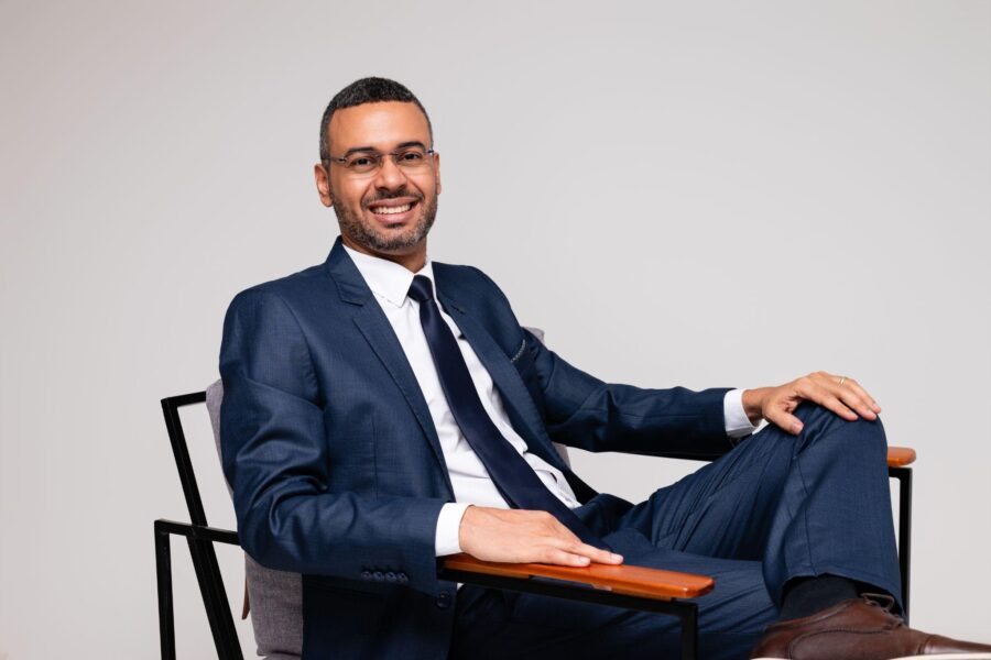Em artigo publicado no exterior, o advogado Thiago Fernandes dos Santos esclarece os principais desafios regulatórios e estratégias para que empresas americanas possam ingressar no mercado brasileiro com segurança jurídica