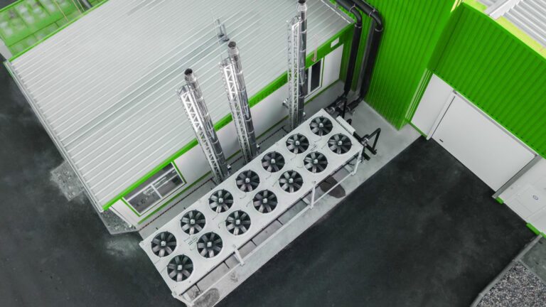Como projetar ambientes de alta performance para fábricas e galpões logísticos com ar condicionado industrial