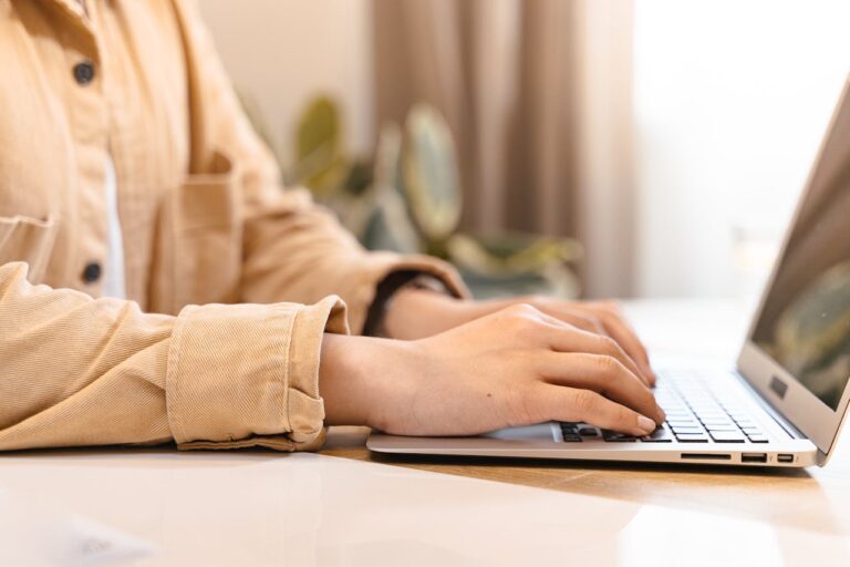 Como Fazer Curso Online Grátis com Certificado: O Guia para Turbinar seu Currículo